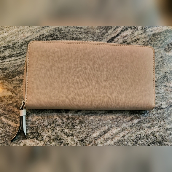 🏖️ Kate Spade New York Continental Wallet - Picture 17 of 17